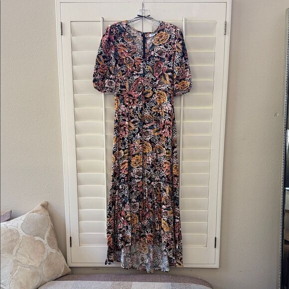 Tinsel Dresses & Skirts - Tinsel Multicolor Floral Maxi Dress